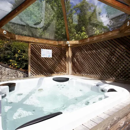 Πανσιόν Le Domaine Du Mont De Gez