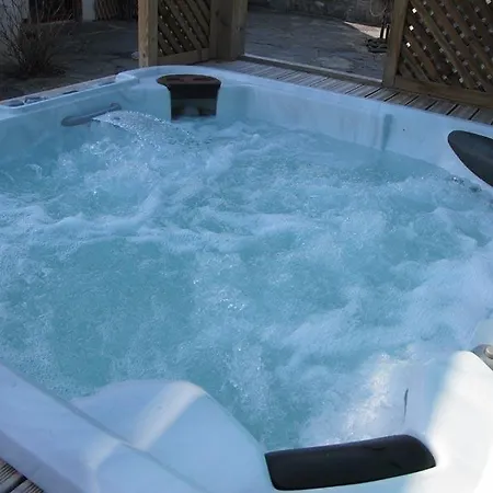 Le Domaine Du Mont De Gez Πανσιόν 3*